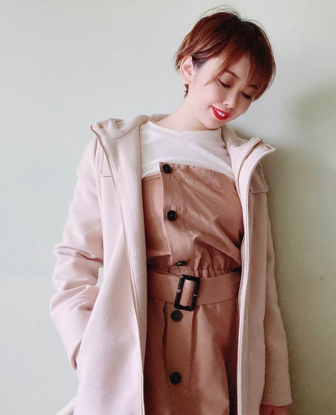のインスタグラム：「@vis_jp  @mercuryduo_com   #プチプラ #ママコーデ #fashion #アースカラー #重ね着 #きれいめコーデ #officestyle #ファッション #秋服#ショートヘア #ladiesfashion  #スカートコーデ#大人ショート #体型カバー#着まわしコーデ #casual #大人カジュアル #お洒落#retrogirl #158cm#コーデ #ootd #ファッション#コーデ記録 #スナップ #ぽっちゃりコーデ #l4l #ママファッション#コート#爽やか#大人綺麗」