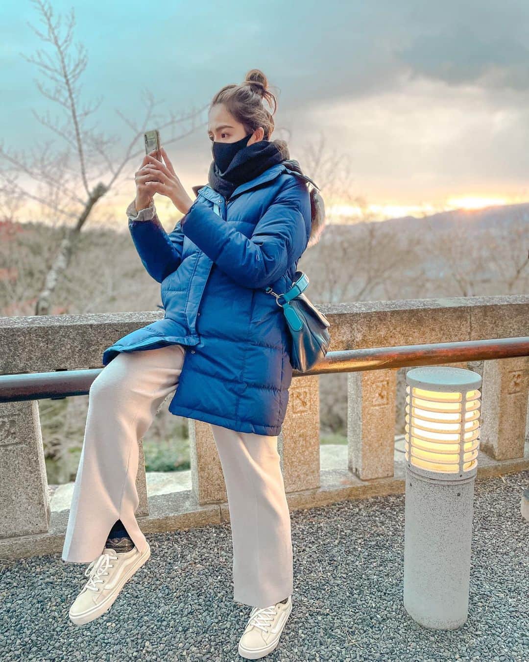 西田美保のインスタグラム：「I’ve partnered up with @premiumgiveawaysphofficial for their 17th Giveaway! Get a chance to win an Ipad Mini + Air Fryer + Apple Watch + Airpods Pro + Ringlight + LED Striplights + Samgyup Grillset + Cash!  How to join? Just foIIow these easy steps: 1️⃣ FoIIow @premiumgiveawaysphofficial 2️⃣ FoIIow all accounts @premiumgiveawaysphofficial is following.(we will check!) 3️⃣ Like this photo and tag one friend on the main post(multiple entries are allowed by tagging one friend per comment!) —— NOTE: We will choose the winners on the main post. —— REMINDERS: 🚫 Your account must be PUBLIC in order to join this giveaway. We will not accept fake/dummy accounts. 🚫This giveaway is no way sponsored or administered by Apple or Instagram. By participating, you confirmed that you are 13+ years of age, released Instagram of responsibility & agree to Instagram's terms of use. 🚫 Giveaway ends on Feb 15th & winners will be announced on IG Live thru random comment picker.」