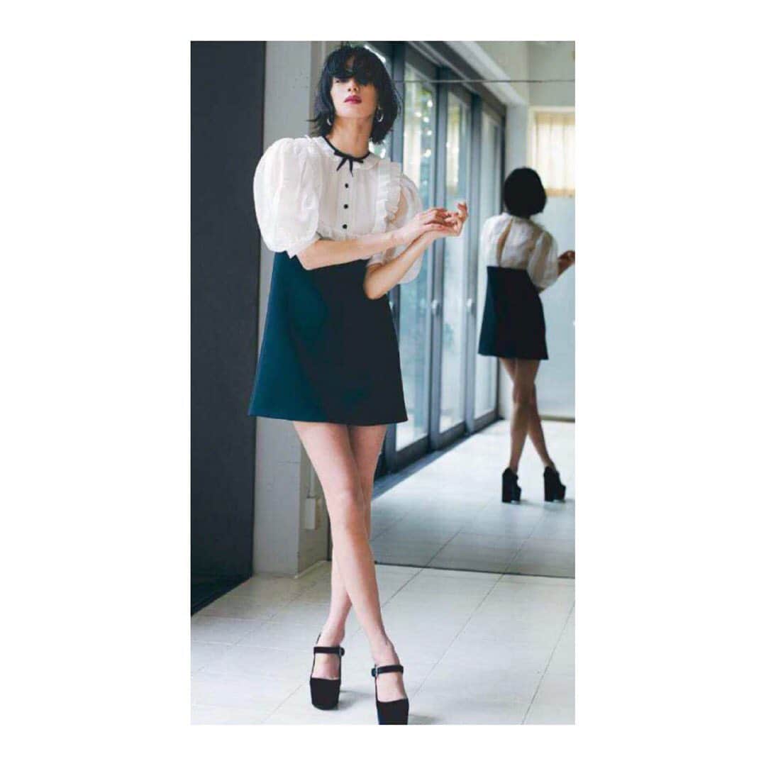 のインスタグラム：「ELLE JAPON 【Harumi Sato】 @ellejapan  @sato_harumi__official  @miumiu @yuuukikumagai  @twiggy.miho  @torusakanishi  @higashi.kanako  @oka_ayu」