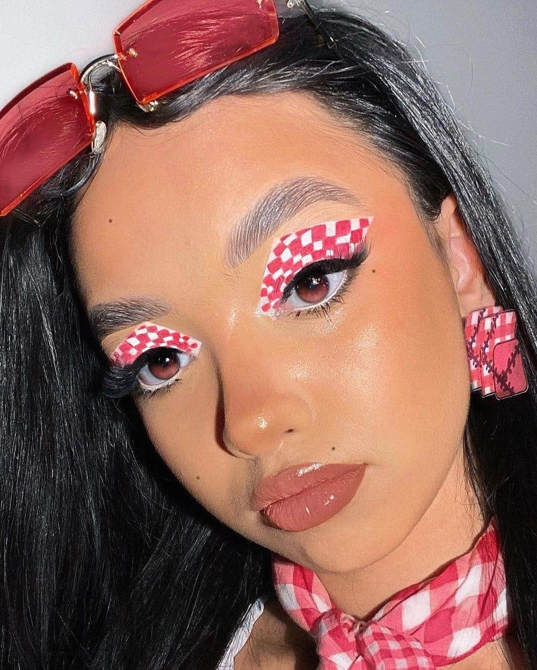 NYX Cosmeticsさんのインスタグラム写真 - (NYX CosmeticsInstagram)「@aafrrin is lookin' pretty in plaid 💞 She serves this snatched look using our new faves:  ✨ Marshmellow Smoothing Primer ✨ Pore Filler  ✨ Radiant Finish Setting Spray  ✨ Can't Stop Won't Stop Full Coverage Foundation in 'Nude' ✨ Wonder Stick in 'Deep' ✨ Brow Glue ✨ SFX Face & Body Paint Palette ✨ Lift & Snatch Brow Tint Pen in 'Black' ✨ Shine Loud High Shine Lip Color   • #nyxcosmetics #nyxprofessionalmakeup #crueltyfreebeauty ⠀」2月8日 9時58分 - nyxcosmetics