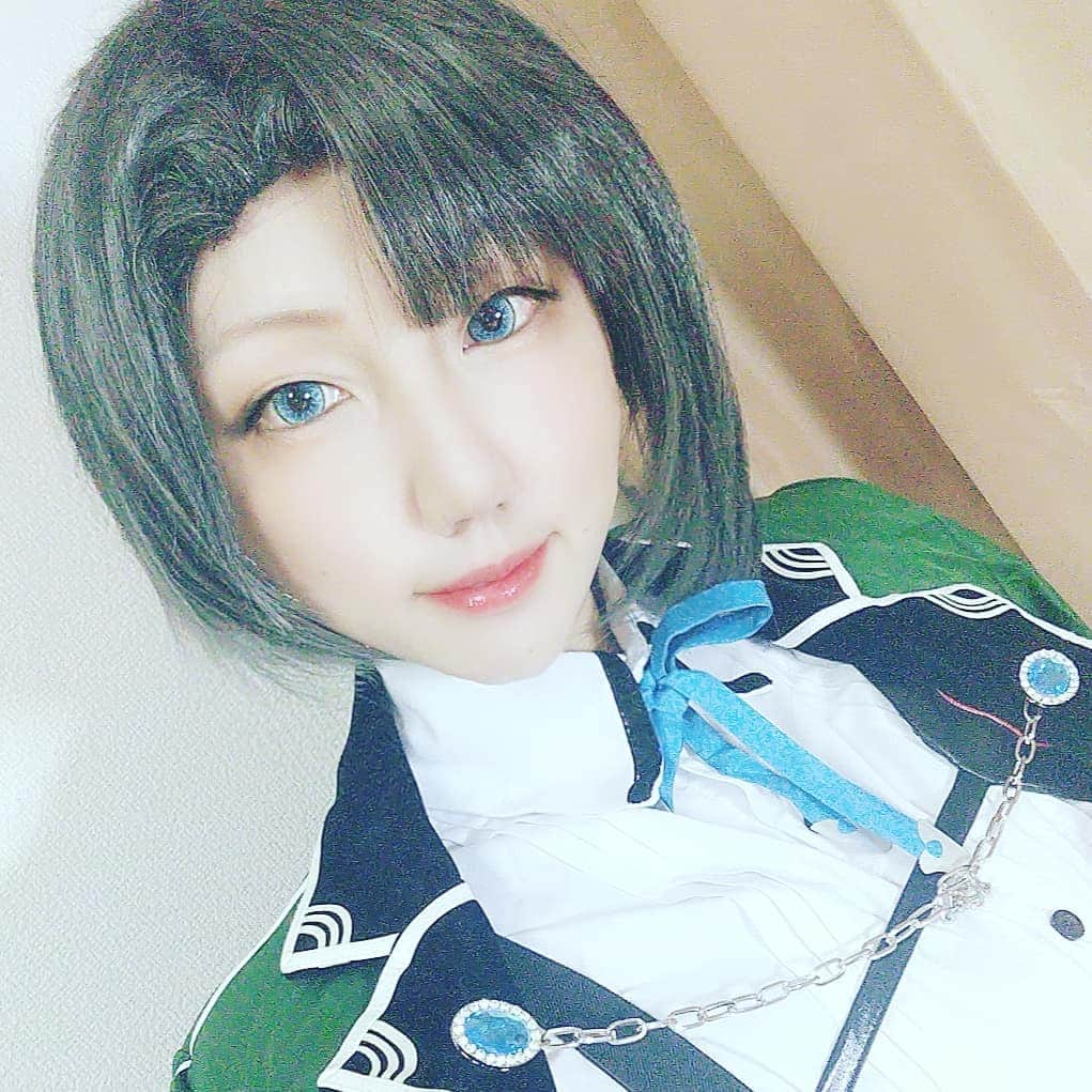 木村加奈子さんのインスタグラム写真 - (木村加奈子Instagram)「【家で楽しむしかない？！】  緊急事態宣言が伸びて コスプレもできなーい！ 遊べなーい！ せっかく衣装買ったのにー！  わたしもそんな感じで 家で宅コスやってました笑  宅コスだと他に誰も見てないしー 加工でなんとかできるしー って思ってませんか？  宅コスでも分かっちゃいます お顔のケア！  宅美容始めてみませんか？  まずは中野サロンまでお気軽に遊びに来てくださいね✨  #中野 #中野サロン #刀剣乱舞コスプレ #刀剣乱舞好きと繋がりたい #小顔マッサージ #小顔サロン #小顔効果」2月8日 10時14分 - kanakanakanako320