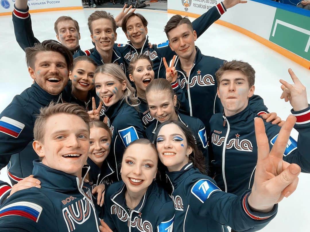 のインスタグラム：「Наш «SPUTNIK ✌️» #времяпервых #teammedo #мкс」