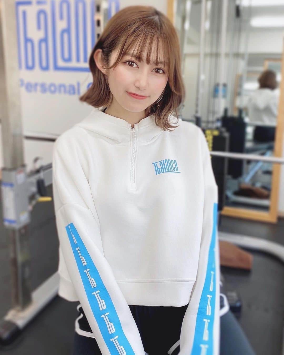 後藤佑紀のインスタグラム：「. 今日はお世話になっている @t.balance 渋谷店さんへ🏋️‍♀️ . 背中、お尻、太ももを中心にやりました！ 久しぶりにデッドリフトやって膝が めちゃくちゃ震えたしまたしても立てなくなった😂 しっっっかり追い込んでいただきました👌 . トレーニング後は無料でプロテインが飲める サービスがあります👏たくさん筋肉つきますように🙏 . 今日もありがとうございました＼( 'ω')／ﾊﾞｯ . #筋トレ #ジム #tbalance #ティーバランス #トレーニング #マンツーマントレーニング #ヒップアップ #トレーニングジム #ジムウェア #プロテイン #有酸素運動 #ダンベル #ダイエット #パーソナルジム #ボディメイク」