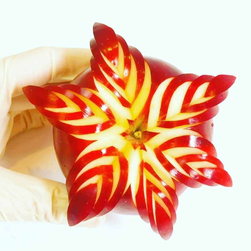 片山美耶さんのインスタグラム写真 片山美耶instagram りんごを切ったら キモい植物になった件 Applecutting Satisfying りんごの切り方 飾り切り Amazingapple りんご 2月8日 時52分 Miya Katayama