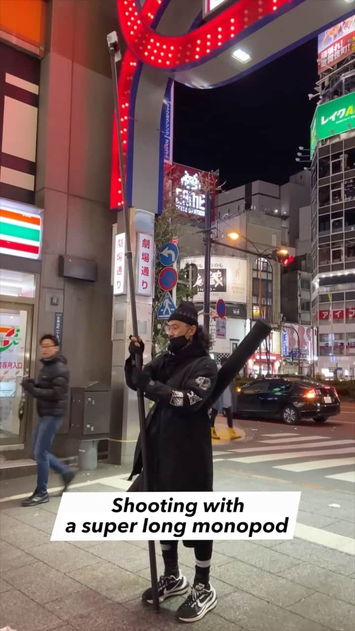 R̸K̸のインスタグラム：「Shooting with the super long monopod.  ・ #reels #instagramreels #photographytutorial #howto #photographytips #reelsofinstagram #reelsininstagram #tips #9gag #shotoniphone ・ 2021.01.06」