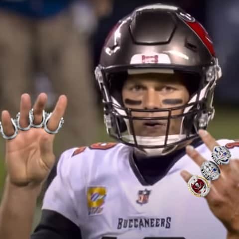 ジュリアン・エデルマンのインスタグラム：「✋✌️」
