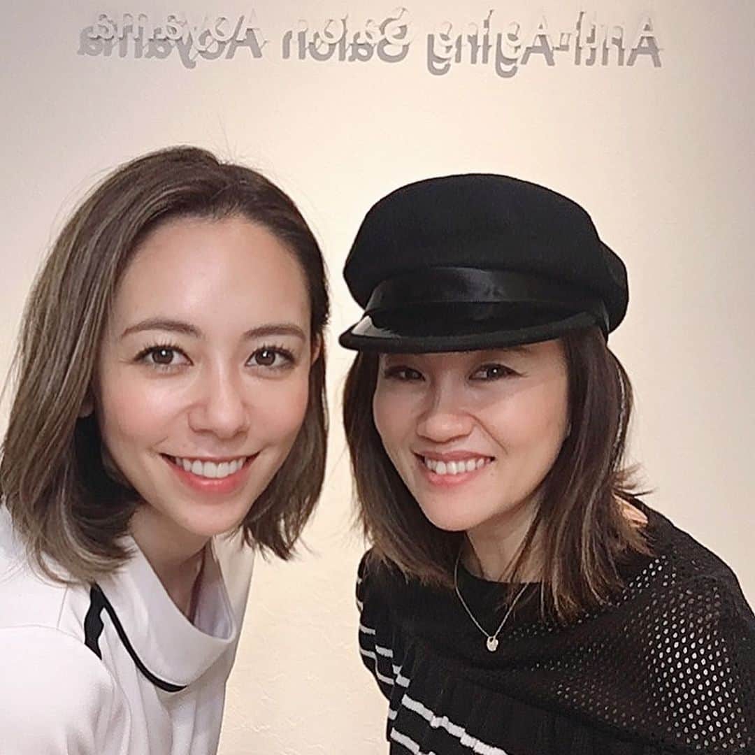 増山敬子のインスタグラム：「ノーメイクだったからアプリ使ってみたよ😂 こちらは去年なんですが、 @naomiayukawa がハワイから帰国してサロンをOpenして、周りの綺麗を追求している方達が、すごくよかったよっと話で出てきていたので行ってみました！」