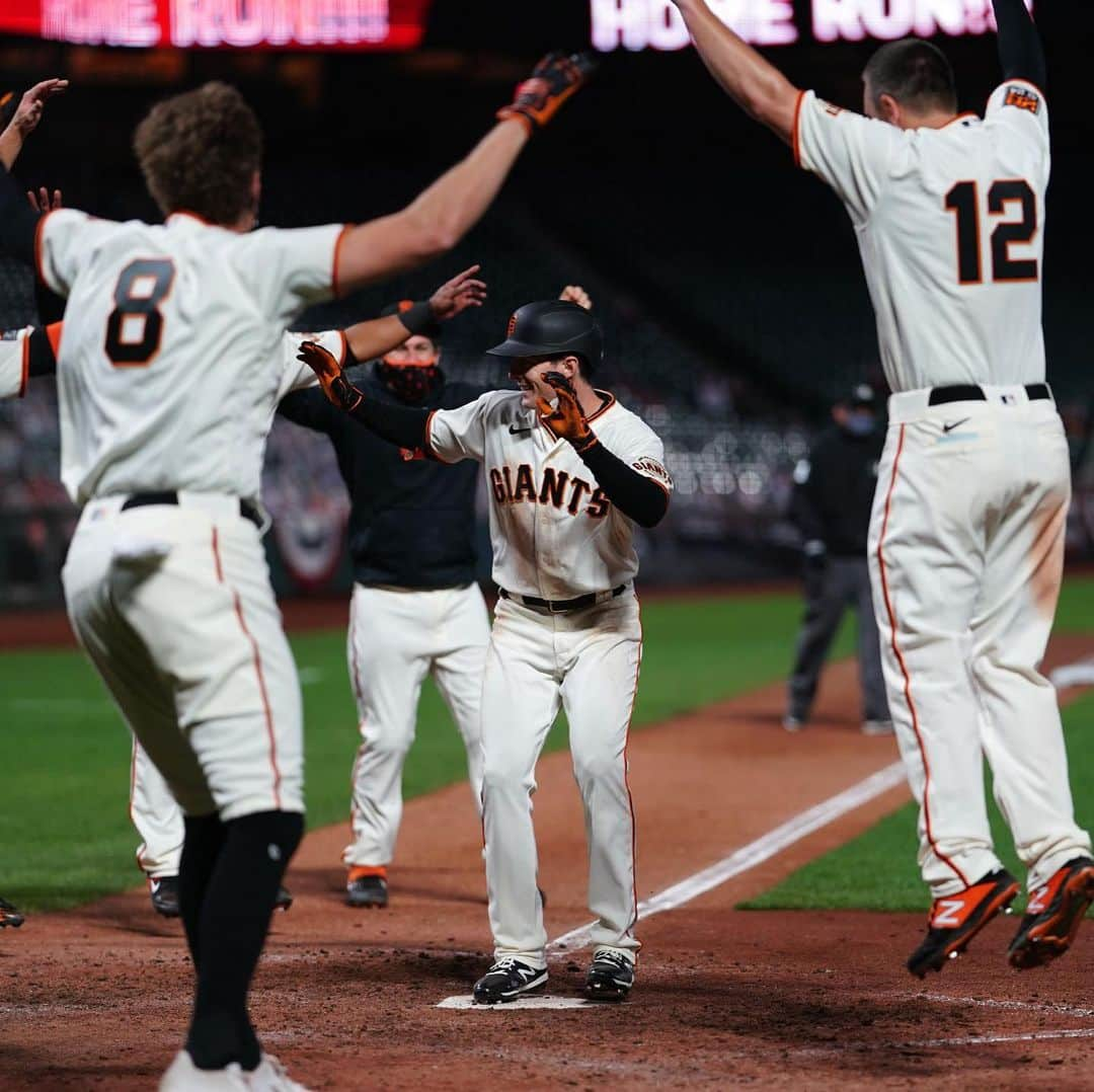 サンフランシスコ・ジャイアンツさんのインスタグラム写真 - (サンフランシスコ・ジャイアンツInstagram)「S⚾️⚾️N」2月8日 12時36分 - sfgiants