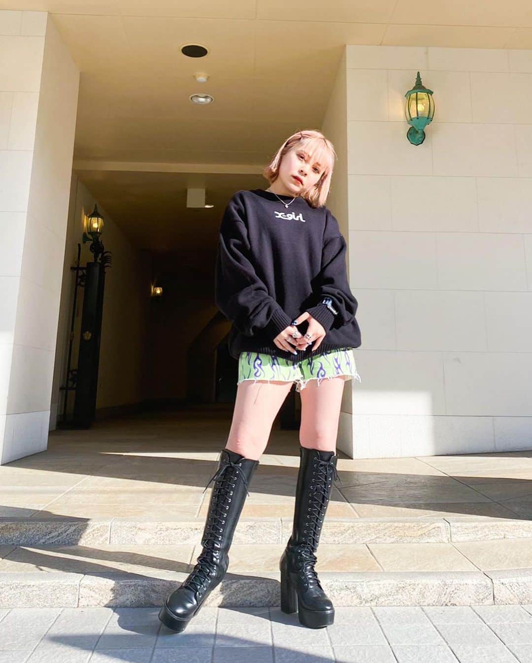 XGIRL_ootdのインスタグラム：「#xgirl_ootd @__wendys2 145cm X-girl HIROSHIMA STAFF ・ ----------------------------- ・ ▪️SPRING MILLS LOGO KNIT TOP ¥13,000+tax (SIZE ONESIZE) ▪️5 POCKET HIGH WAIST SHORT PANTS ¥9,000+TAX (SIZE S) ・ ------------------------ #xgirl #xgirljp #xgirlus」