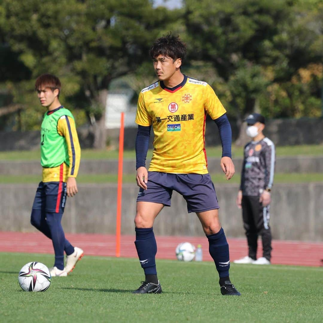 ギラヴァンツ北九州さんのインスタグラム写真 - (ギラヴァンツ北九州Instagram)「. 沖縄キャンプ2日目⚽️ AMトレーニング . #giravanz #ギラヴァンツ北九州 #ギラヴァンツ #北九州 #jリーグ #j2 #沖縄キャンプ」2月8日 13時13分 - giravanz_kitakyushu