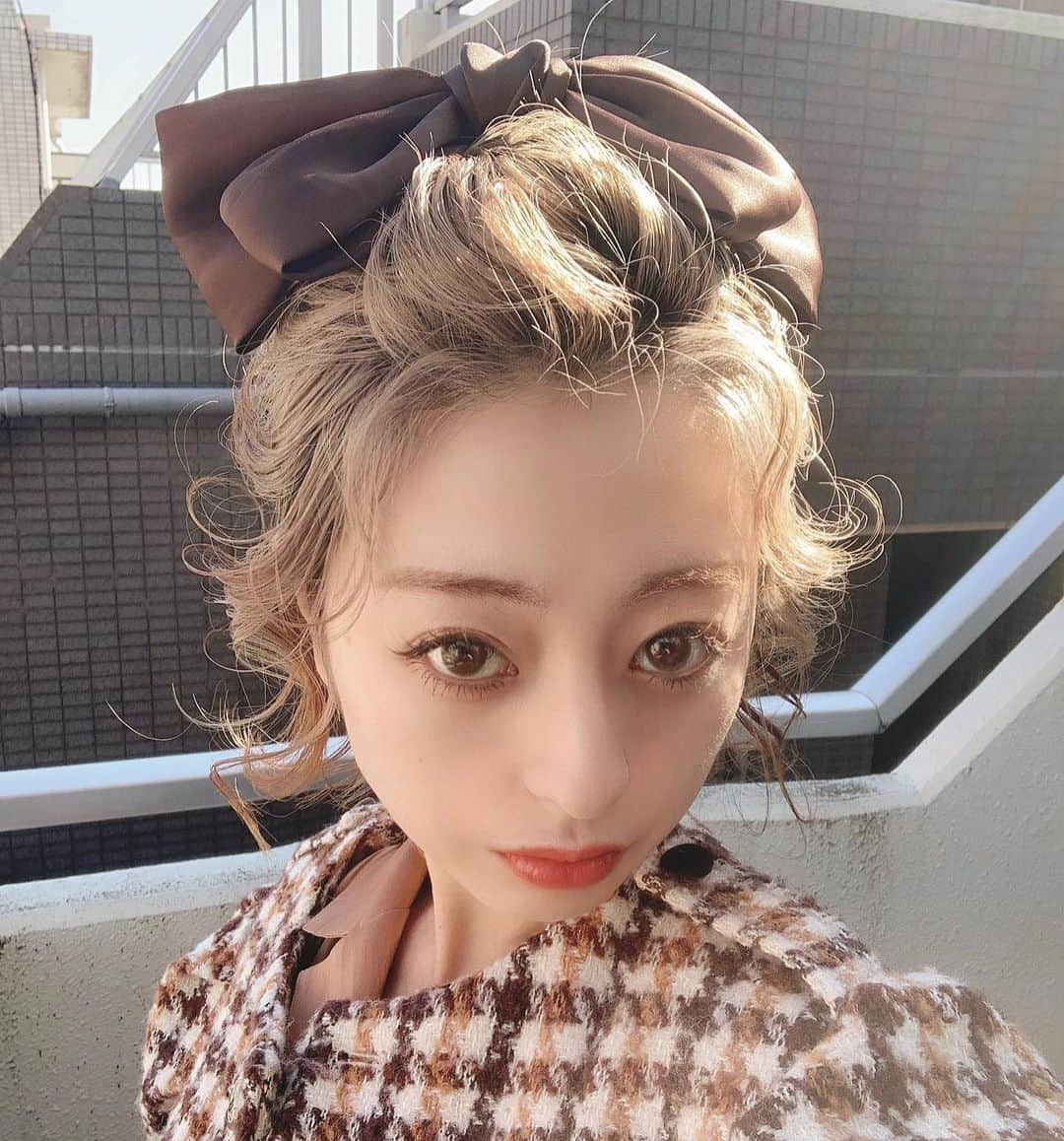 MiMiさんのインスタグラム写真 - (MiMiInstagram)「ribbon arrange 🧸🤎 . . #Rum #hairstyle #hairarrange #hairaccessories #hairbarrette」2月8日 13時22分 - inn.nninni