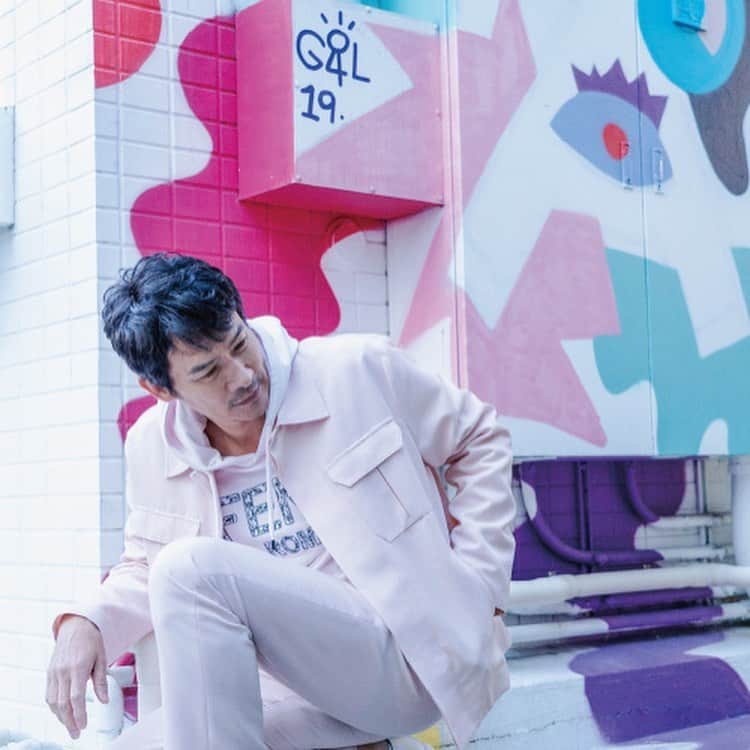 伊原剛志さんのインスタグラム写真 - (伊原剛志Instagram)「IHARA Stylebook  FENDI 　　　　in 裏原宿  @tsuyoshi_ihara @fendi  #fendi #stylebook #IHARAオフィス #50代ファッション #親父のファッション」2月8日 13時50分 - tsuyoshi_ihara