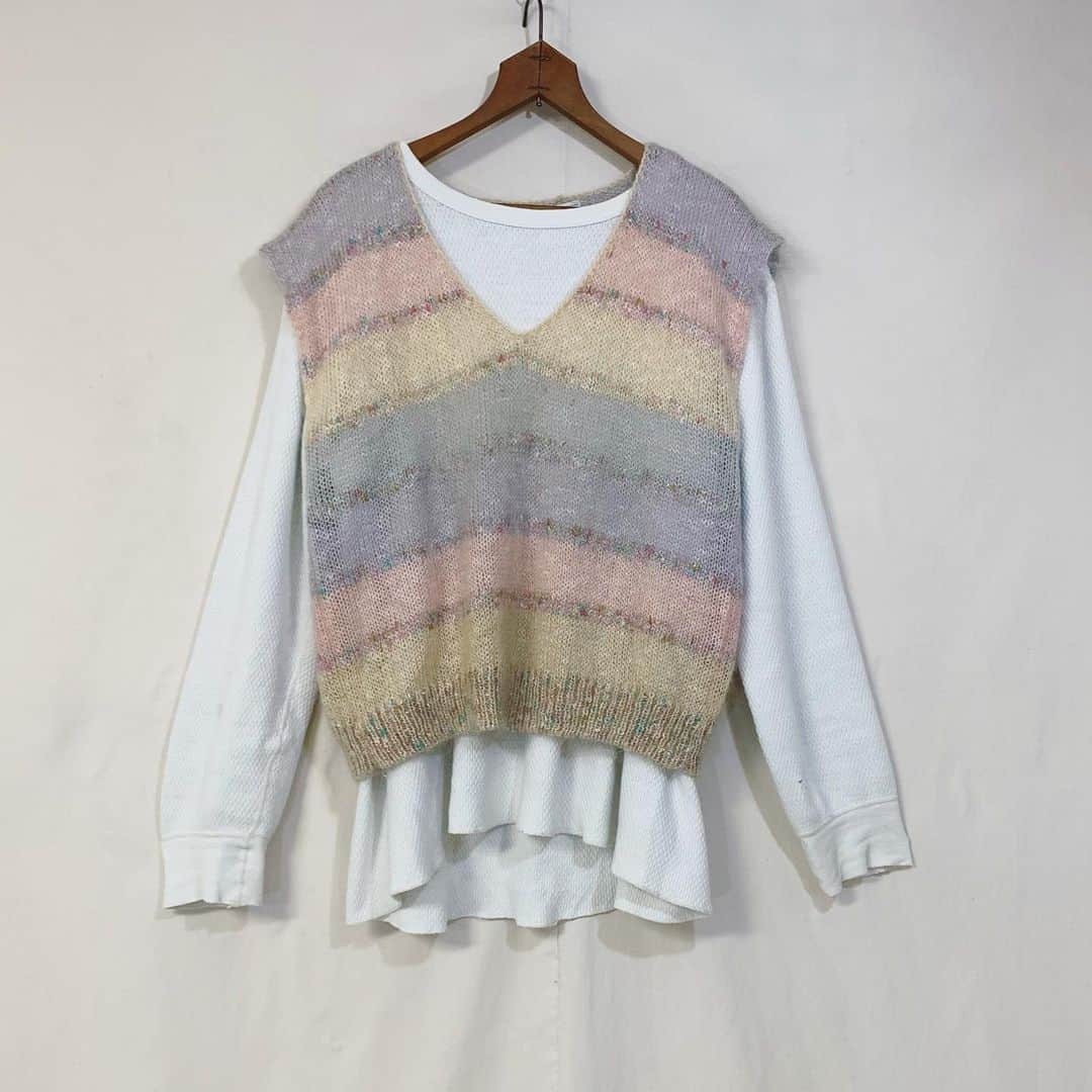i nouさんのインスタグラム写真 - (i nouInstagram)「. SOLD.  mohair knit vest #inou_vintageclothing」2月8日 14時30分 - inou_vintageclothing