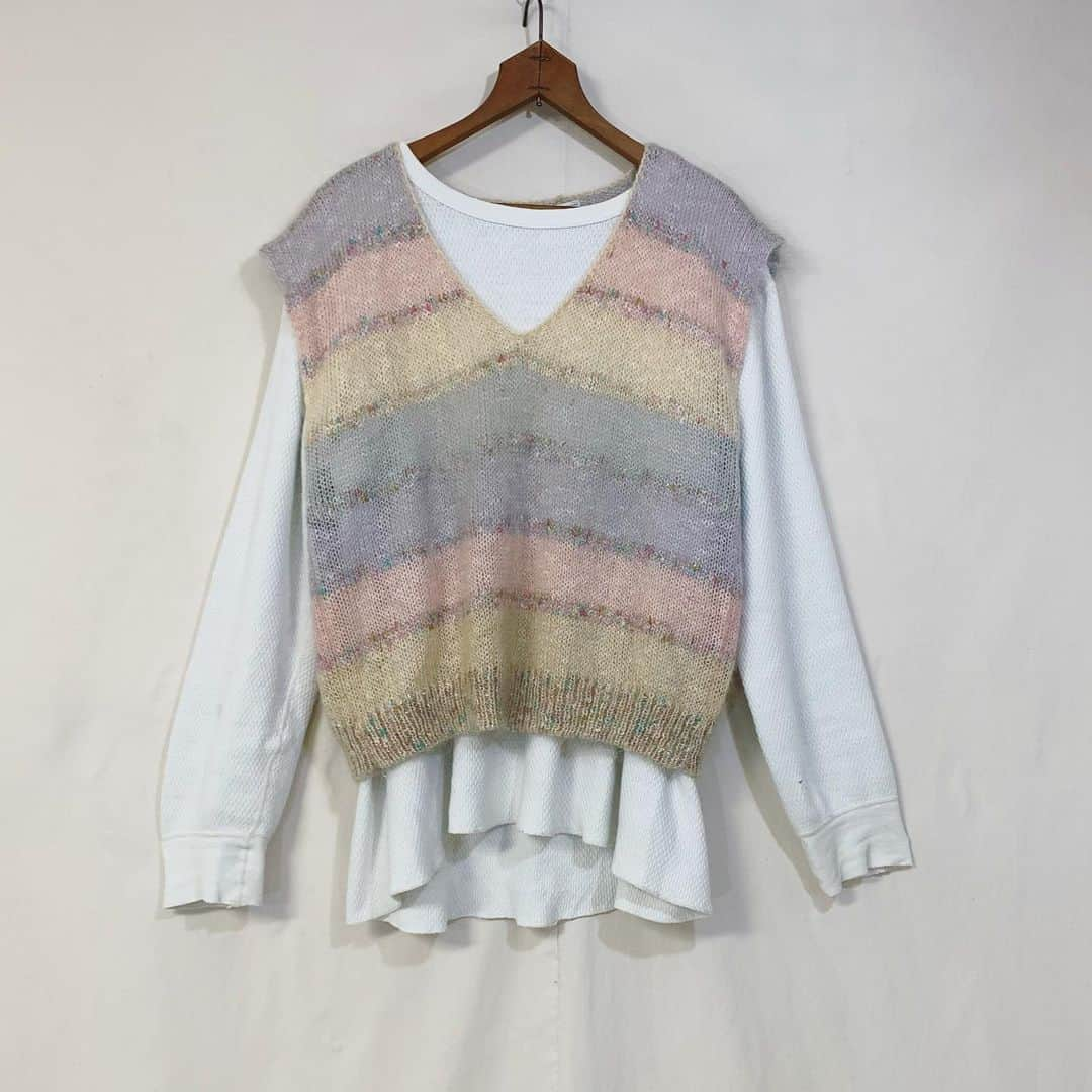 i nouのインスタグラム：「. SOLD.  mohair knit vest #inou_vintageclothing」