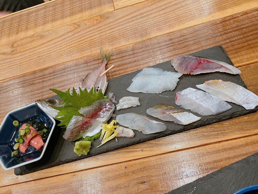 塚田詩織さんのインスタグラム写真 - (塚田詩織Instagram)「#最近食べたおいしいもの クラファンの差し飲みリターンで美味しいお魚をいっぱい食べました。ごちそうさまでした🙏」2月8日 14時36分 - tsukashio323