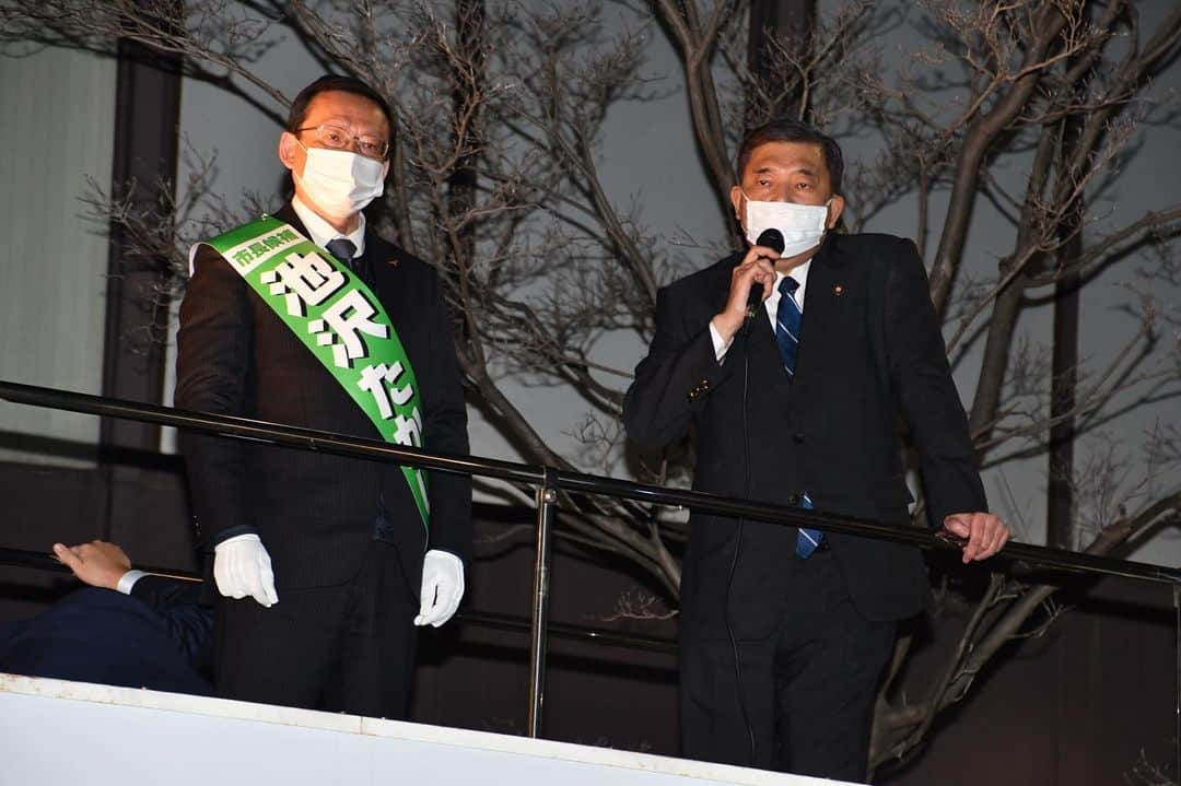石破茂のインスタグラム：「. 2月6日土曜日、西東京市長選挙の池沢候補の応援にお伺いした時の様子です🌿 おかげさまで、池沢候補当選となりました！ありがとうございました☺️✨」