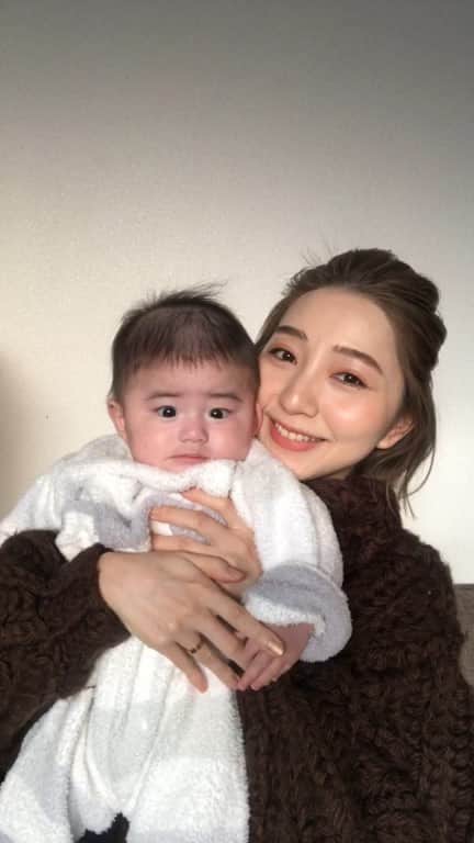 松尾 瞳のインスタグラム：「コスメ、スキンケア紹介、完ミ育児の話etc🕊見てくれた方、コメント書いてくれた方みんな今日もありがとうございました🕊🕊」