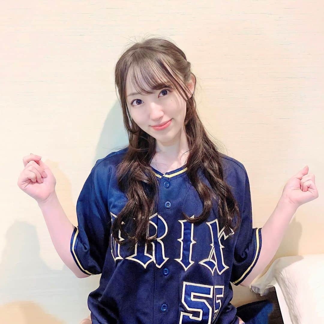 小島まゆみさんのインスタグラム写真 - (小島まゆみInstagram)「. .   T-岡田選手の背番ユニ⚾️  今のデザインが大好きなので、サードユニ含め'21シーズンも大幅な変更が無いのは嬉しいです✨  #野球 #野球好き #野球好きな人と繋がりたい #野球すきな人と繋がりたい #野球大好き #野球観戦 #野球女子 #野球部 #野球女子と繋がりたい  #野球写真  #ユニフォーム女子 #プロ野球  #NPB #ORIX #orixbuffaloes #オリックスバファローズ #bs2021 #バファローズポンタ  #勝紺 #インスタ野球女子 #Tー岡田 さん  #岡田貴弘 選手 #ユニフォームコーデ  #ハイクオリティユニフォーム #オリックス好きやねん  #オリックスファンと繋がりたい」2月8日 16時29分 - kojima_mayumi_