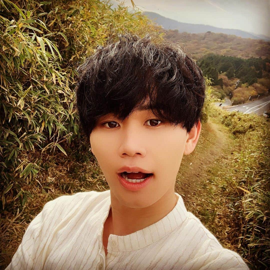 出口たかしさんのインスタグラム写真 - (出口たかしInstagram)「君がいい〜🎶  聴いてくれてますか〜？」2月8日 16時36分 - takashi_song_