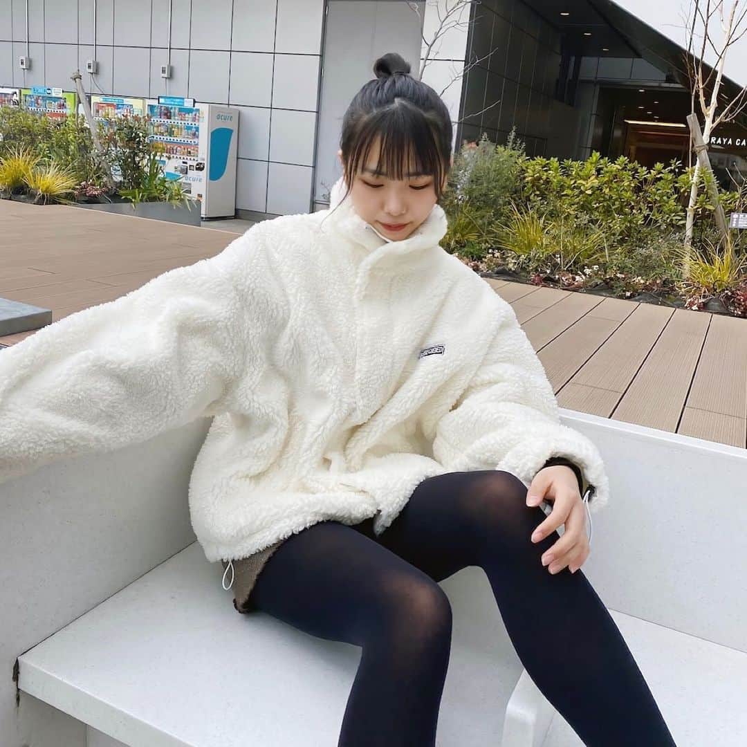 麻生果恩のインスタグラム：「@ttul_official  リバーシブルでかわいい☁️☁️」