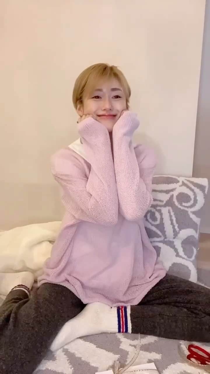 &mのインスタグラム：「バレンタインギフトをひとつひとつ心を込めてラッピングしました🤍🤍🤍」