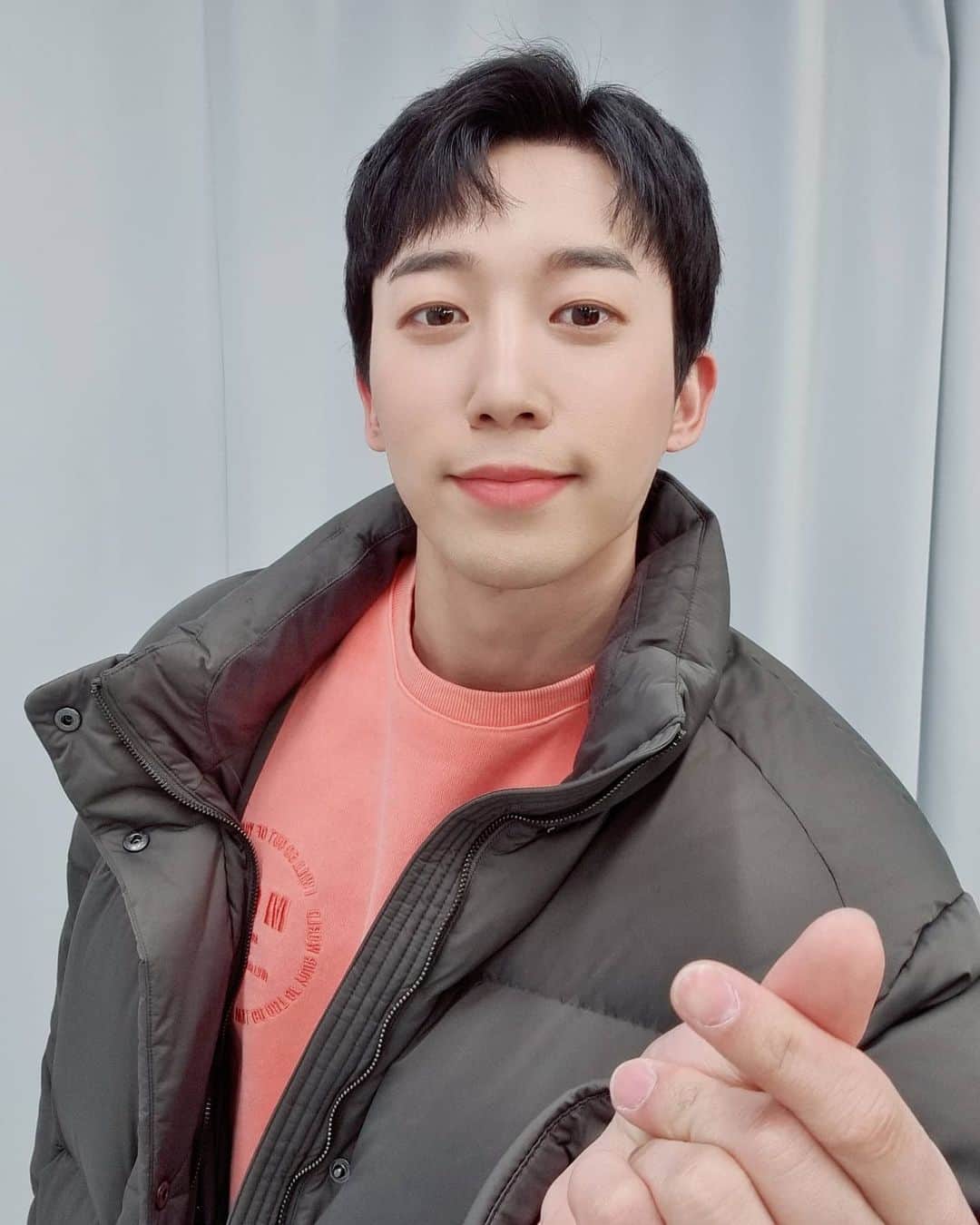 U-KISS（ユーキス）さんのインスタグラム写真 - (U-KISS（ユーキス）Instagram)「[#훈] '동아리방 B102'촬영때 찍은📸  #유키스 #UKISS #HOON  #웹드라마 #동아리방B102 #병철선배」2月8日 18時17分 - ukisskorea_official