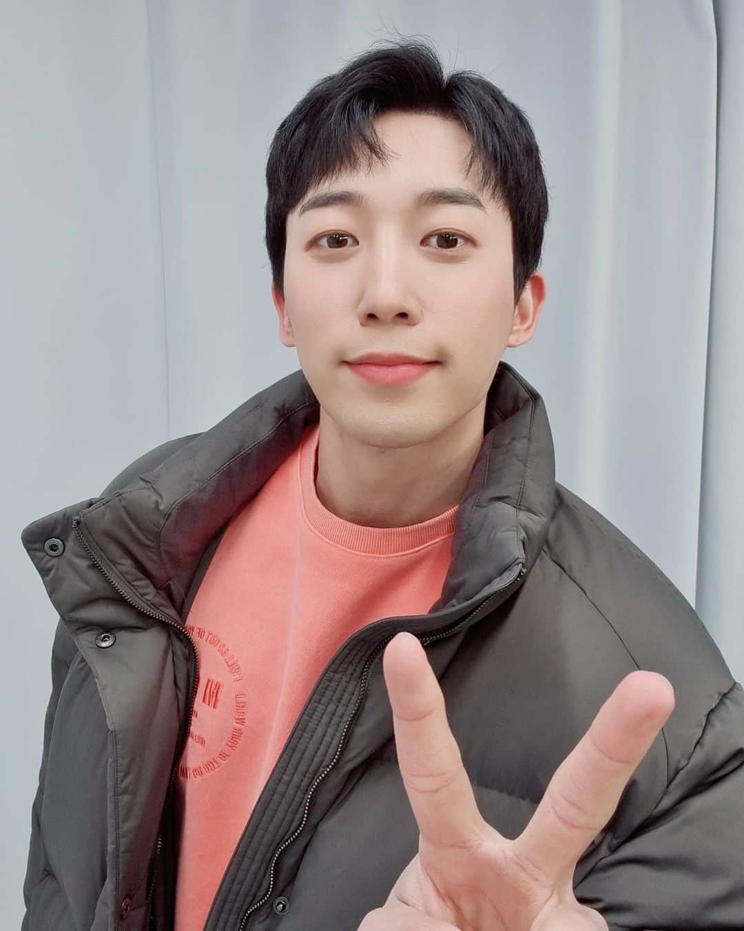 U-KISS（ユーキス）さんのインスタグラム写真 - (U-KISS（ユーキス）Instagram)「[#훈] '동아리방 B102'촬영때 찍은📸  #유키스 #UKISS #HOON  #웹드라마 #동아리방B102 #병철선배」2月8日 18時17分 - ukisskorea_official