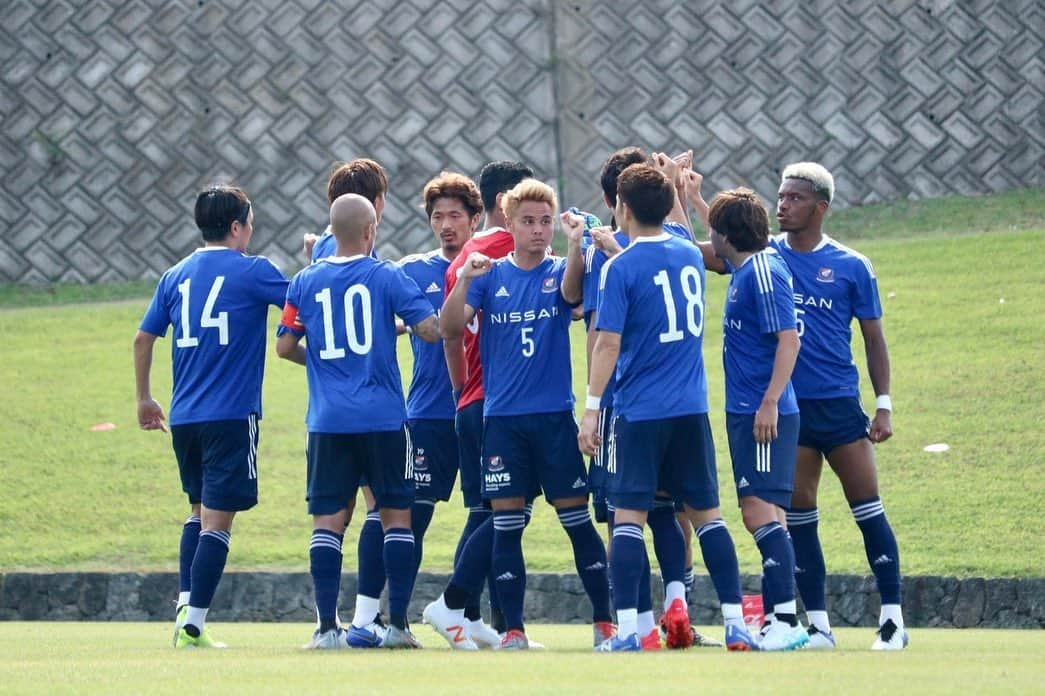 オナイウ阿道のインスタグラム：「石垣島キャンプ🔵⚪️🔴 素晴らしい環境で天候にも恵まれとても良いトレーニングができました！！！  石垣島の皆様ありがとうございました🙇‍♂️🙇‍♂️🙇‍♂️ #fmarinos  #石垣キャンプ #あかんまサッカーパーク  #マリノスLINELIVE #龍がごトーーーーーク🐲 #節分👹 #ブンちゃんおめでとう🎊 #OA45」