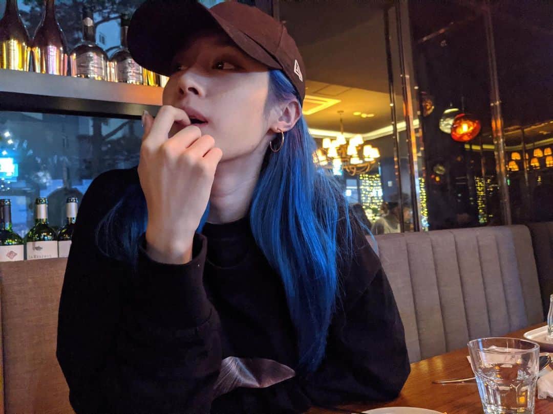 ジヨン さんのインスタグラム写真 - (ジヨン Instagram)「💙」2月8日 18時23分 - jiyeon2__