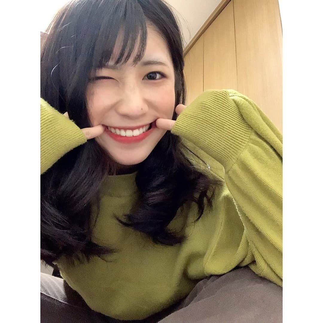 加藤一華さんのインスタグラム写真 - (加藤一華Instagram)「. ピスタチオカラーのニット🧶💚 そして上手く髪が巻けた日🙆‍♀️✨  自然から生まれたみたいな色って 肌に馴染むからすごい好き！☺️👏  #ootd #ニットコーデ  #cordinate #fashion #冬コーデ #低身長コーデ #knit」2月8日 18時30分 - ichika_kato