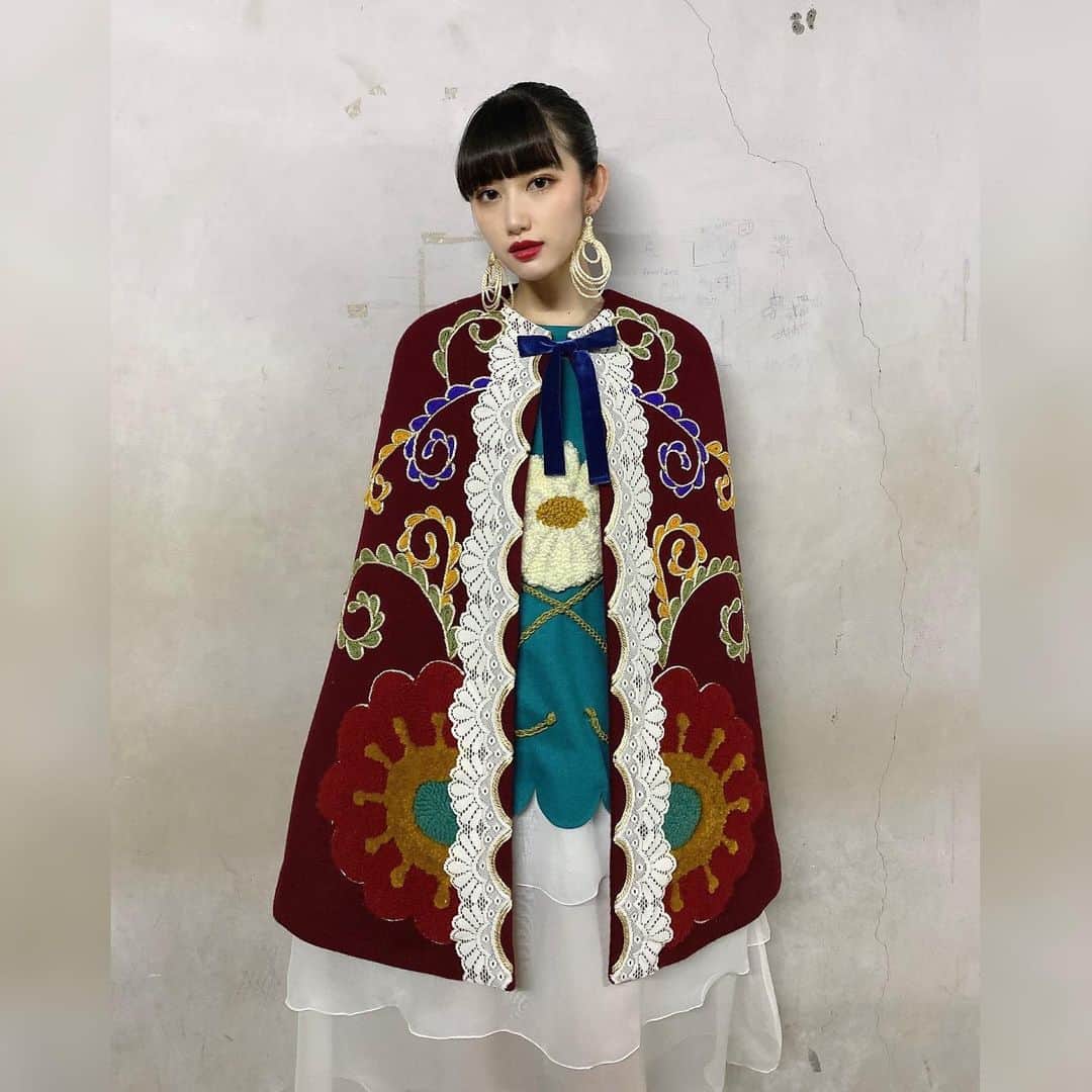 黒田瑞貴のインスタグラム：「可愛いデザインのお洋服でした❤️  ピアスも可愛い😍  #fashion #fashionshow #ofdc  #japanesegirl」