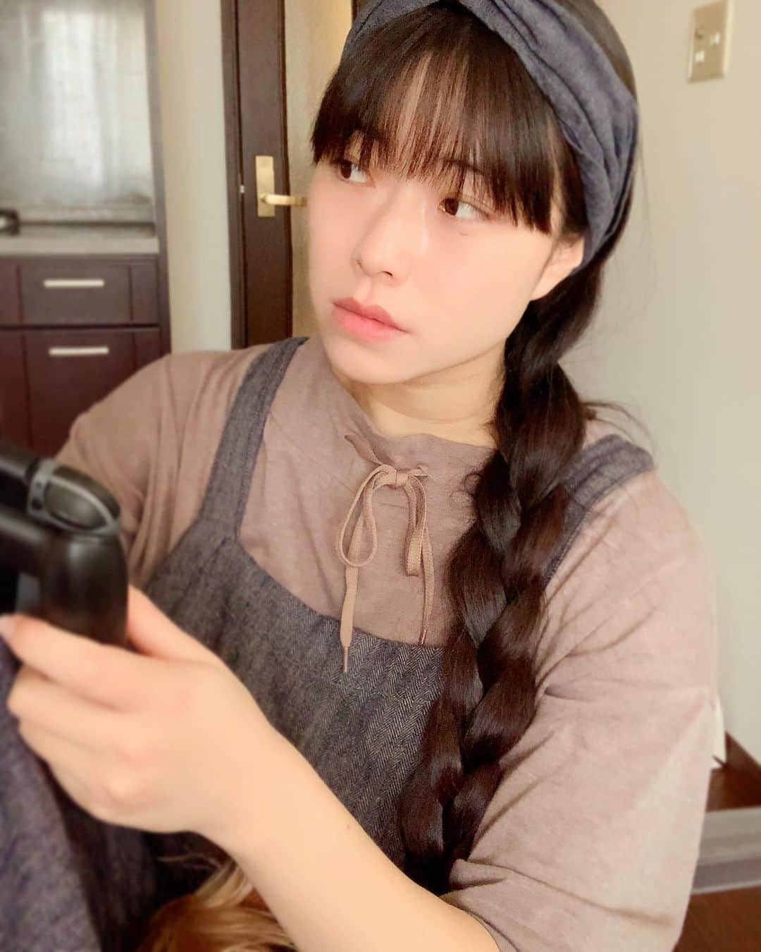 小田飛鳥さんのインスタグラム写真 - (小田飛鳥Instagram)「家事してから、くぅを膝に乗せてゲームする時間が至福🎮 好きなゲームは #桃鉄 #あつ森 #テトリス99 #パワプロ などなど💕 同じの好きな方います？？ #オフの過ごし方」2月8日 18時40分 - asuka_oda_0320