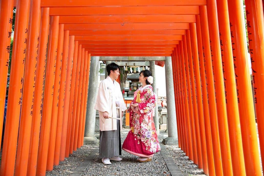 のインスタグラム：「⛩ 地元で叶えれる神社挙式 ・ ・ ・ おふたりの大切な方たちに 結婚の報告をする1日 そのカタチはひとつだけではありません 『おふたりらしさ』 に感謝の想いを込めた オリジナルウエディングを 一緒につくりましょう ****************** パーティーのお問い合わせは プロフィール欄のURL公式HPからどうぞ🎵 Heritage Bridal Collection forty three（フォーティスリー） https://fortythree.official-wedding.jp/ ☎︎0120-172-050」