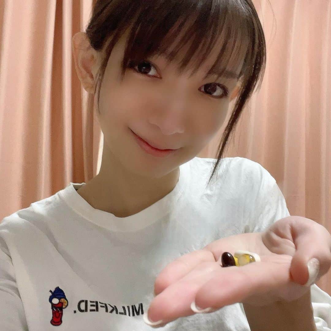 のインスタグラム：「@fujimi_official のパーソナライズサプリ今月も継続して飲んでます🙌  もう5ヶ月目ですが、今月肌診断結果がちょっと良くなって少し内容が変わりましたー☺︎  やっぱり体に入れるものだからより自分に合うものを取り入れていきたい！  気になる方はチェックしてみてね✨  #PR#fujimi#美容#パーソナライズマスク#パーソナライズサプリ」