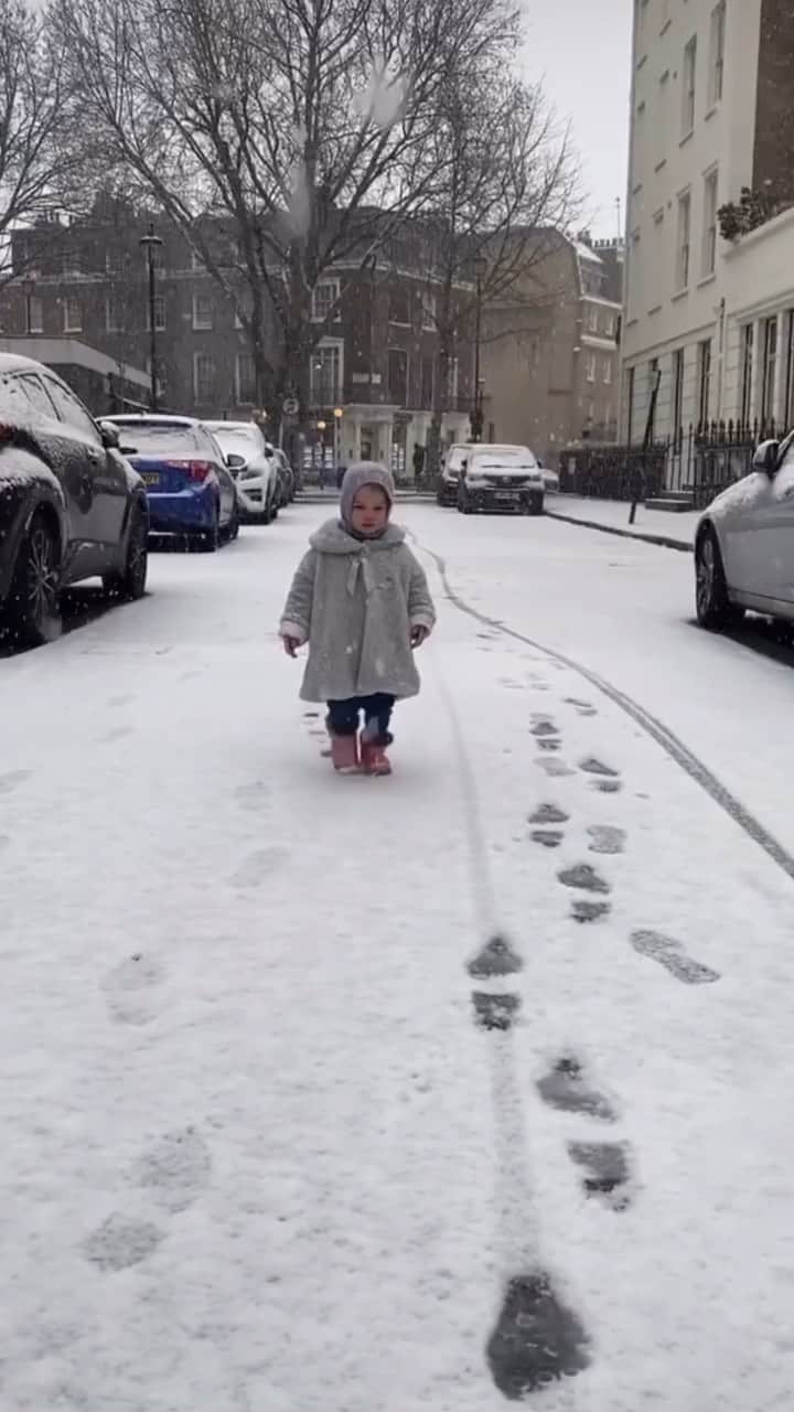 アリゾナ・ミューズのインスタグラム：「⛄️」