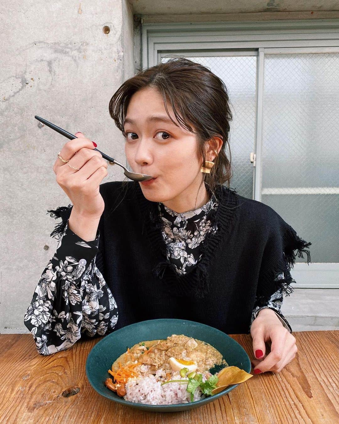 安田愛音のグルメインスタ