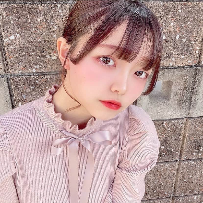 奥本陽菜さんのインスタグラム写真 - (奥本陽菜Instagram)「最近髪結んでなかったから首に違和感しかなかったなぁ( ¯▽¯ ) ・ ・ ・ ・ ・ ・ ・ #ポニーテール #リボン #ピンクメイク」2月8日 19時09分 - hinanohiroshima