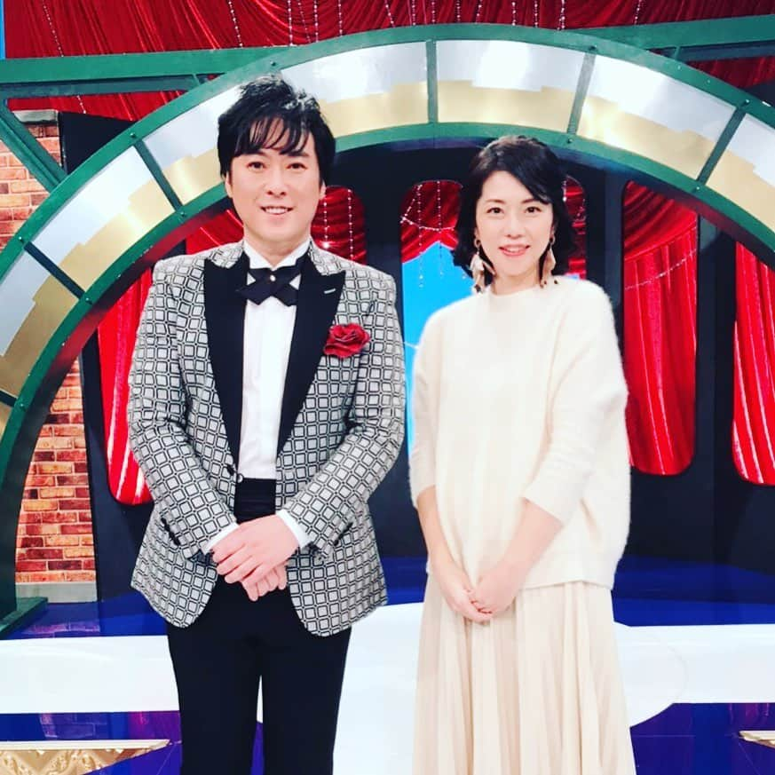 吉岡美穂のインスタグラム：「本日20:00〜放送です。 もう少しではじまります〜^ ^  先生方のアドバイスが、素人さんでもわかりやすい番組です。 カラオケ上達する事間違いなし👍^ ^ ぜひご覧くださいね🎤  毎週月曜 20:00～20:55／水曜 8:00～8:55(再)【再放送は都合により休止の場合あり】  1月25日（月）　 ゲスト審査員：円香乃先生　磯田先生  #伊戸のりお　先生  ゲスト #黒川真一朗　さん」