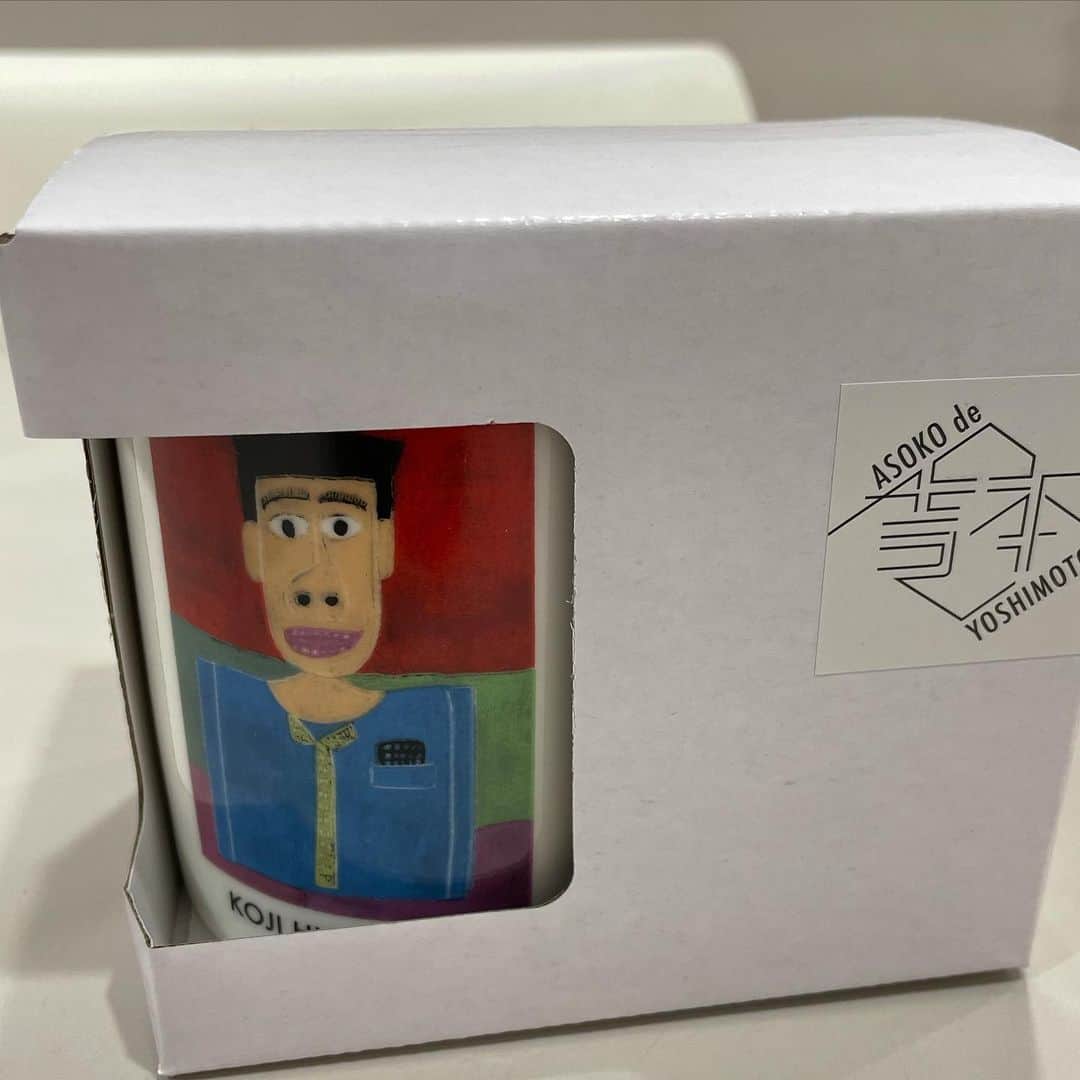 東野幸治のインスタグラム：「マグカップ。 ASOKO de YOSHIMOTO 東野version 発売します！ 私は本人なので貰いました！使わせてもらいます！」