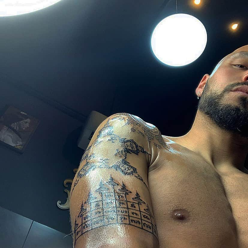 ヨアン・ベナルアンさんのインスタグラム写真 - (ヨアン・ベナルアンInstagram)「Finest Art 💉」2月9日 6時33分 - benalouaneyohan