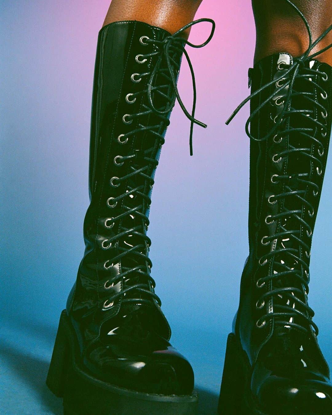 UNIFのインスタグラム：「ᴛʀɪɴɪᴛʏ ʙᴏᴏᴛs ʀᴇsᴛᴏᴄᴋᴇᴅ! ⋆ˊˎ-」