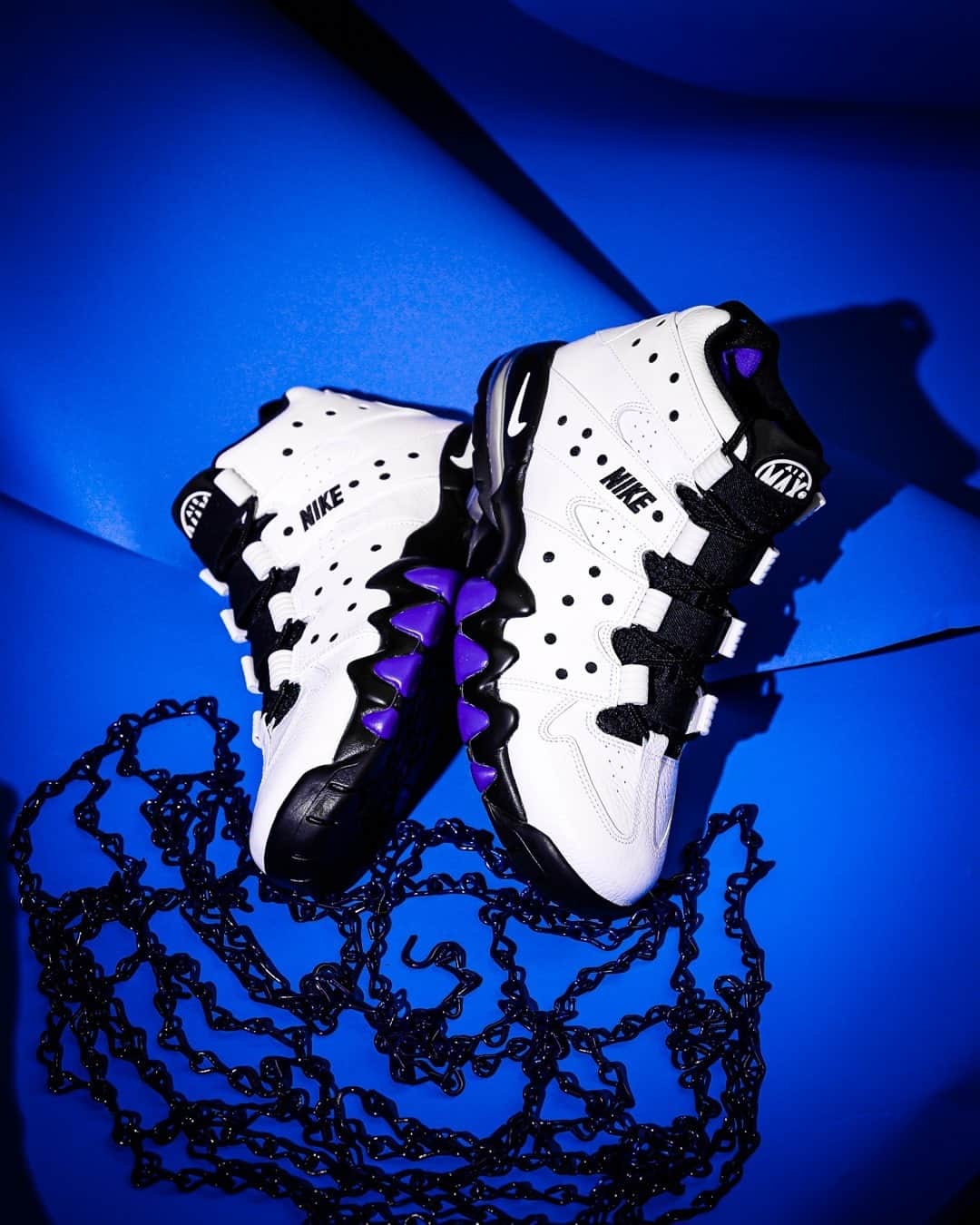 Foot Lockerのインスタグラム：「Take it back to the '90s. #Nike Air Max2 CB '94 drops February 15th online & in-store.」