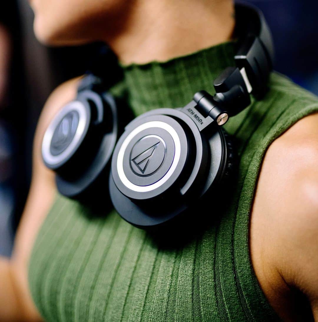 Audio-Technica USAさんのインスタグラム写真 - (Audio-Technica USAInstagram)「The ATH-M50xBT wireless headphones deliver clean sound for an exhilarating listening experience. Learn more in the link in our bio!⁠ .⁠ .⁠ .⁠ #AudioTechnica #ATHM50xBT #M50xBT #Headphones #WirelessHeadphones #Audio #Music ⁠」2月9日 6時31分 - audiotechnicausa