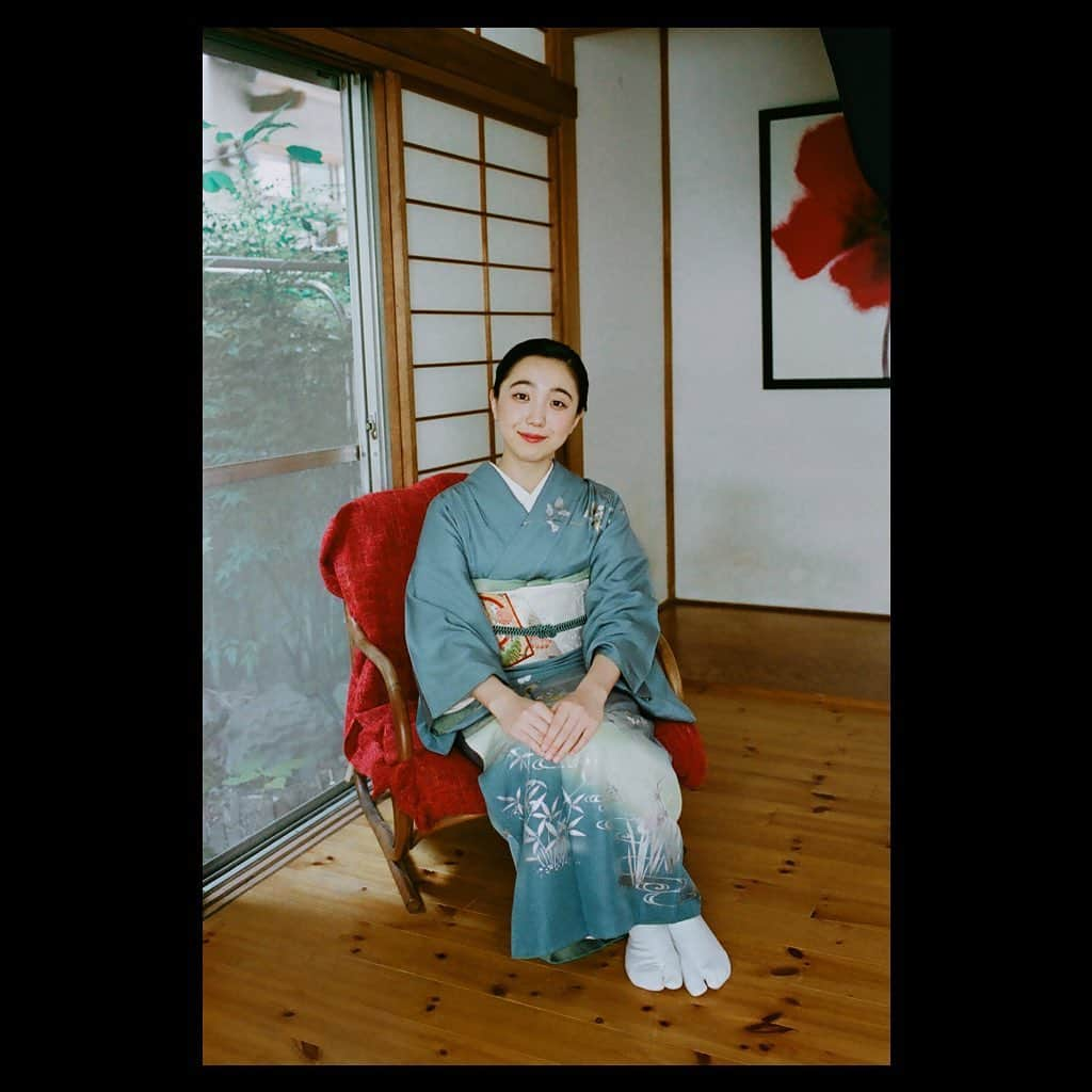 加藤才紀子さんのインスタグラム写真 - (加藤才紀子Instagram)「お着物写真。口紅を付ける機会が欲しいこの頃。 あとしっかりメイクで作品撮りもしたいねぇ。」2月8日 21時39分 - sakiko_katou