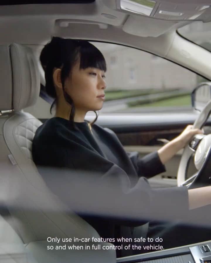 Jaguarのインスタグラム：「"Form doesn’t follow function. They’ve got to go hand in hand." - Judy Wu (@StudioJudyWu), #FashionDesigner.   The New #Jaguar #FPACE. Purposeful design. Exquisitely crafted materials. Hard to forget.   #JaguarCreators #Premium #Luxury #Performance #SUV #ElectricCars #PHEV #Hybrid #AWD #InteriorDesign #Design #Textiles #Fashion #FeminineStrengthJUDYWU #CarsofInstagram」