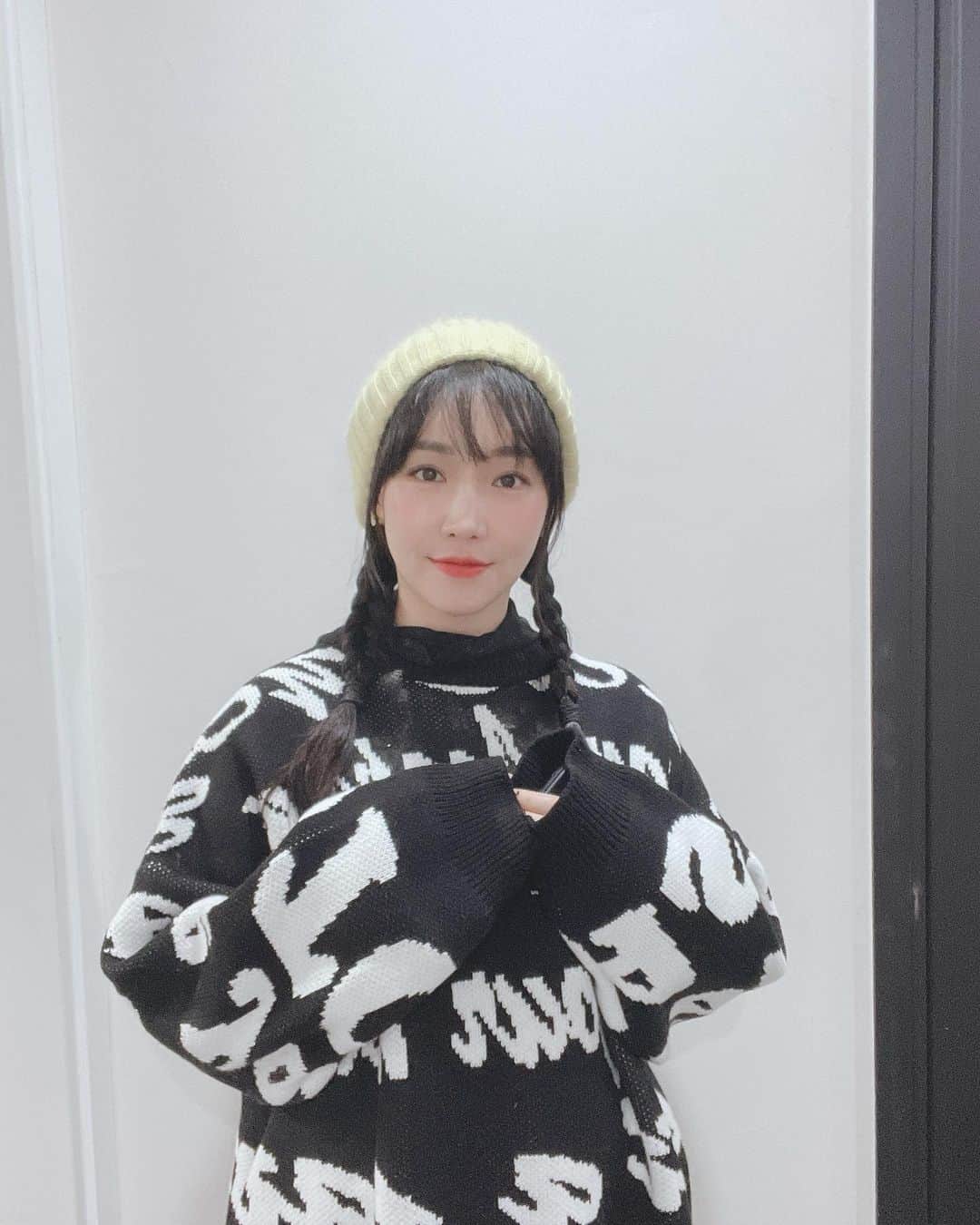 イ・ユリのインスタグラム：「#이유리 😊😊💕💕」