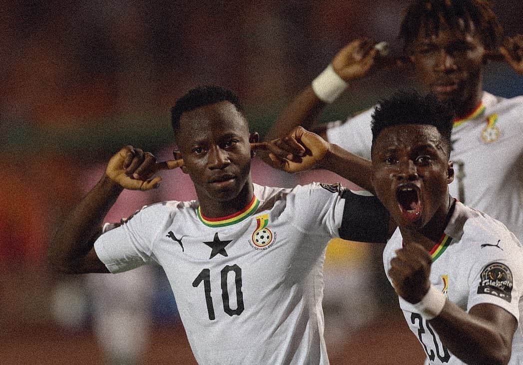 メンフィス・デパイのインスタグラム：「I’m here to inspire 🇬🇭 👉🏿🌍👈🏿 #𝑩𝑨𝑫𝑻𝑻𝑾」