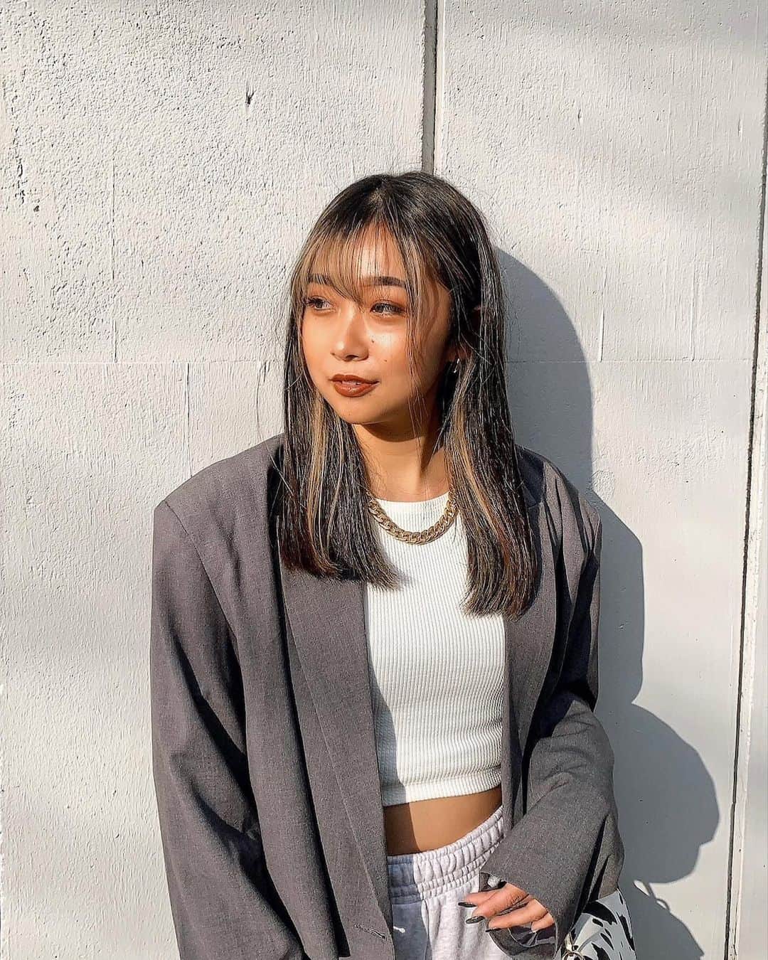 のインスタグラム：「中2ぶりに前髪切っちゃった〜💇‍♀️🤍 2waybangsだから気分で流しも出来るの🌼✨  ヒートテック折り込んでるの丸見えだ、、、笑  #2waybangs#ootd#outfit#fashion#instafashion #hairstyle#2wayバング#海外ファッション#冬コーデ#スウェット#スウェットコーデ#ザラジョ」