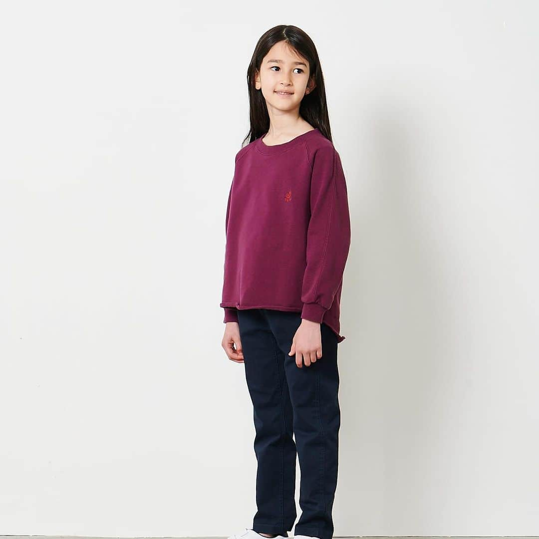 のインスタグラム：「Gramicci for all ages, featuring the Talecut Sweat and Narrow Pants for kids and juniors.  For ages 3-10 choose the Kids style and for ages 11-14 choose the Juniors style.⁠⁠ ⁠⁠ #gramicci #photography⁠ #indoorlifestyle #urbanexplorer ⁠#outdoorlifestyle #urbanexploration #urbanoutdoor #outdoorfashion #performance #fashion #stylish #model #kidsmodel #gowiththeoriginal⁠ #climbing #nature #fashioninnature #streetwear #streetstyle #sweatshirt #pants #kidfashion #gramiccikids」