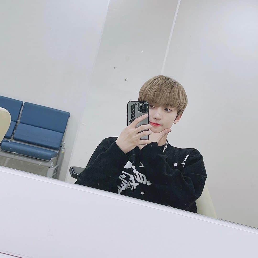 UP10TIONのインスタグラム：「#업텐션 #선율 #UP10TION #SUNYOUL #1일_1셀카_8일차」